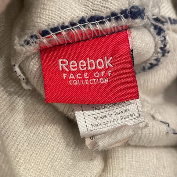 Reebok Face Off Collection Toronto Maple Leafs Toque - Picture 4 of 4